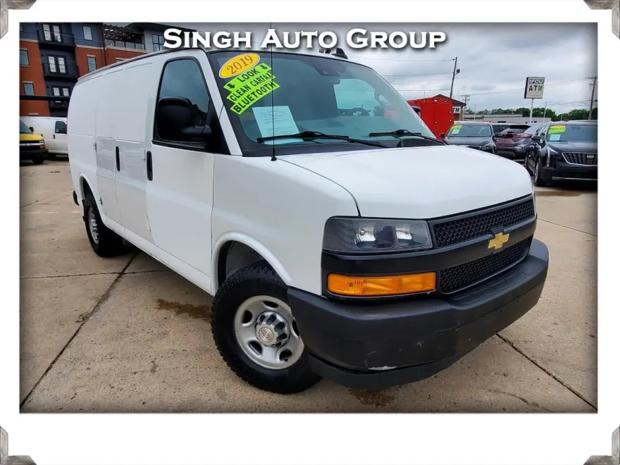 2019 Chevrolet Express 2500 Cargo photo 1