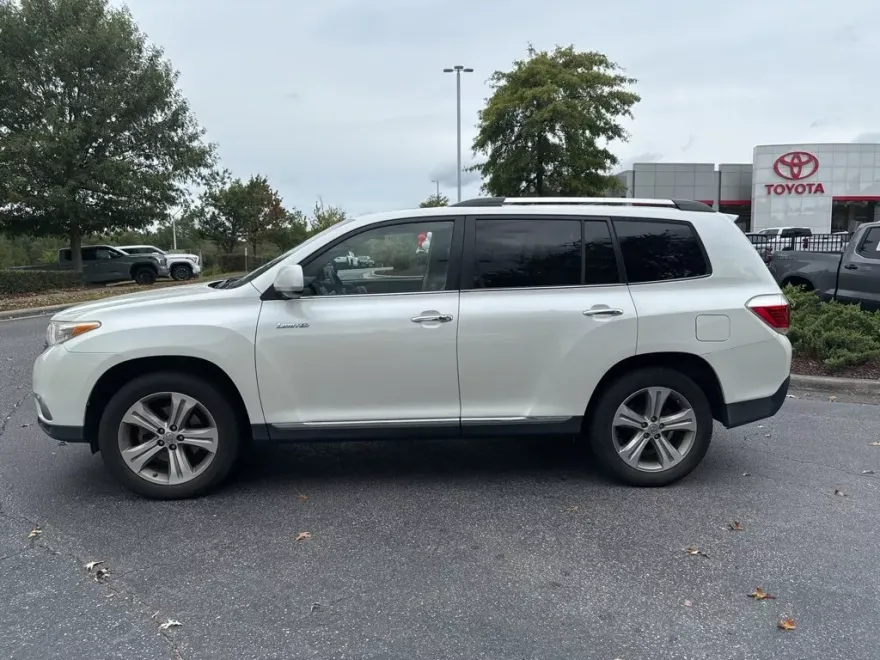 2011 Toyota Highlander Limited photo 1