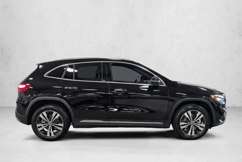 2025 Mercedes Benz GLA 250 photo 1
