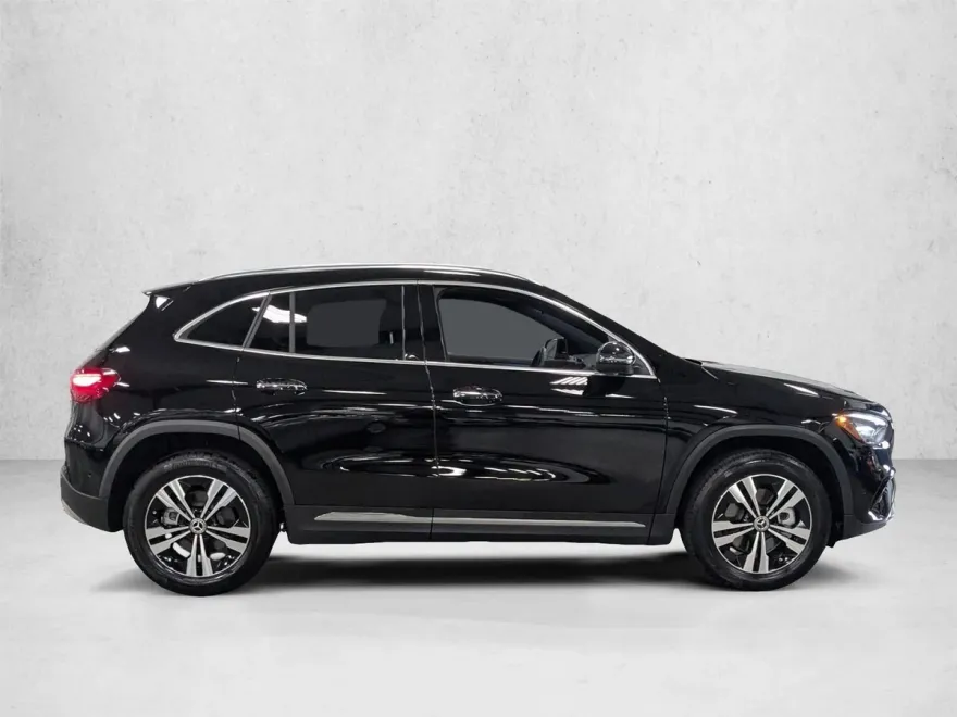 2025 Mercedes Benz GLA 250 photo 1