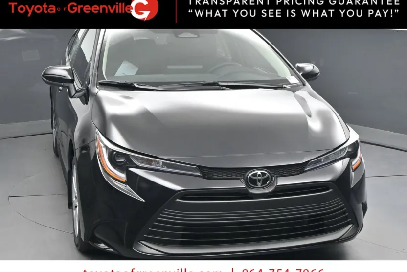 2026 Toyota Corolla LE photo 1