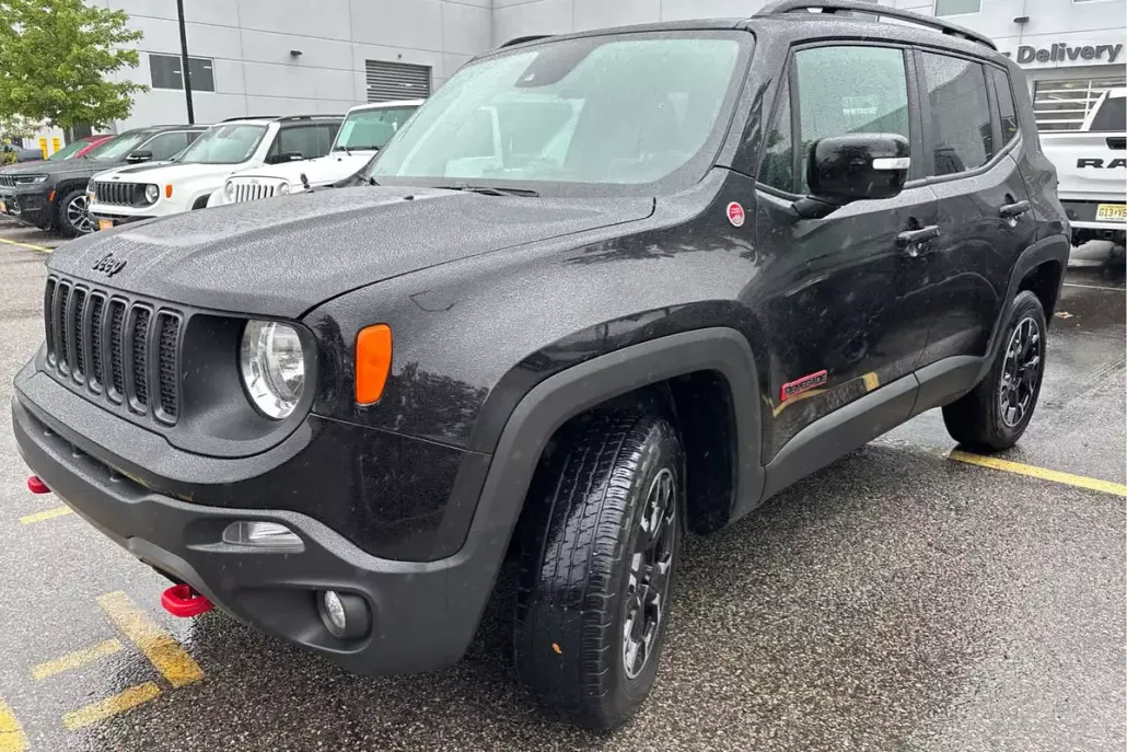 2023 Jeep Renegade Trailhawk photo 1