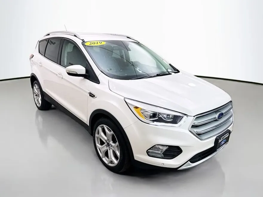 2019 Ford Escape Titanium photo 1