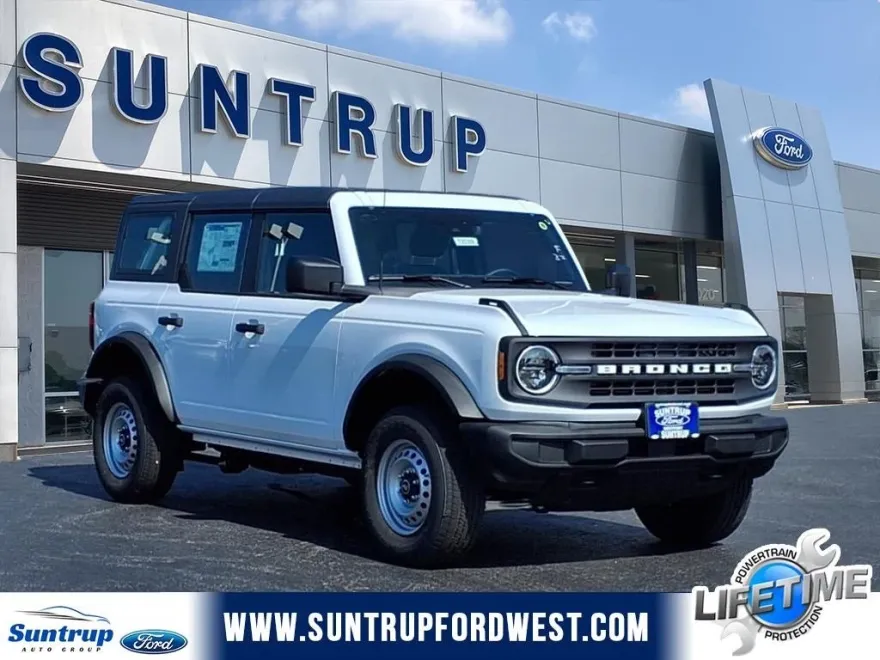 2025 Ford Bronco Base photo 1