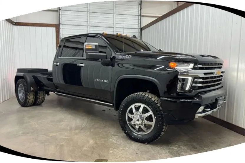 2021 Chevrolet Silverado 3500HD High Country photo 1