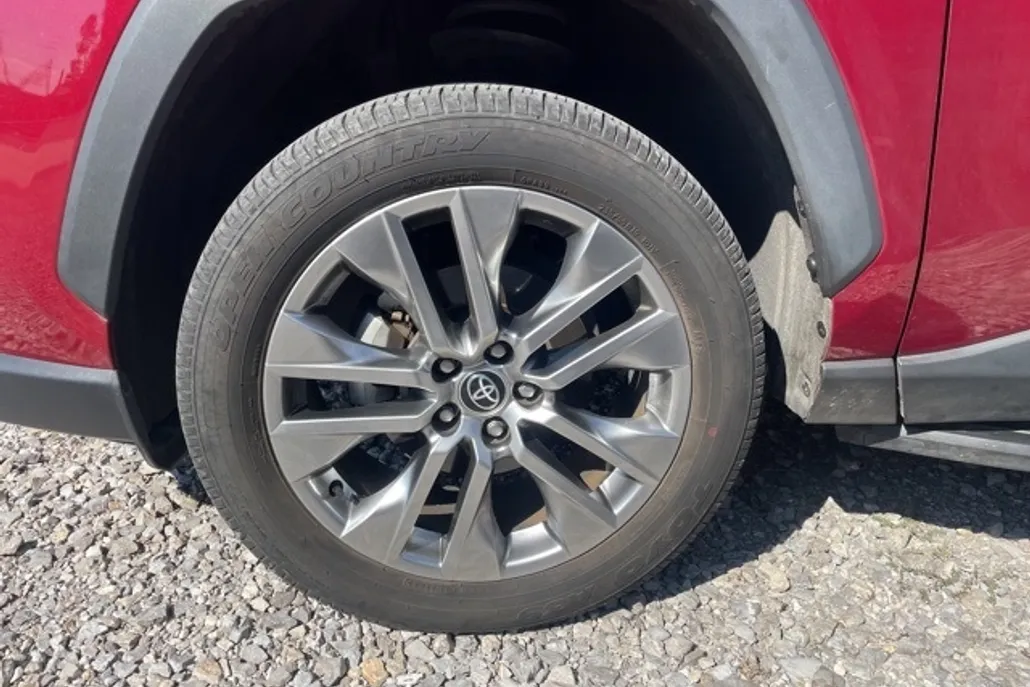 2022 Toyota RAV4 XLE Premium photo 1