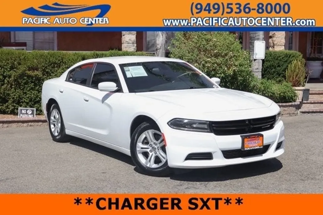 2019 Dodge Charger SXT photo 1