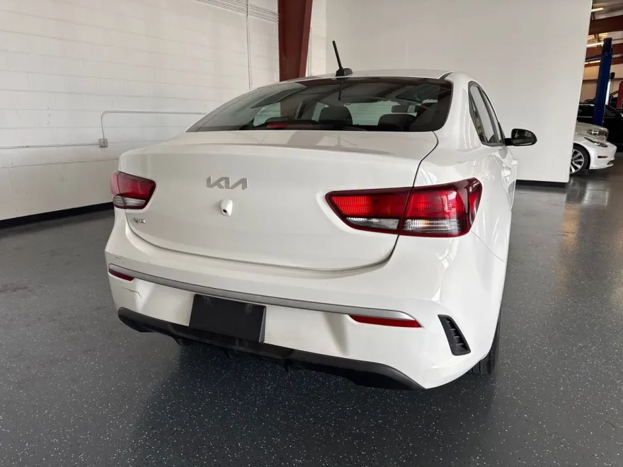 2022 Kia Rio LX S photo 1