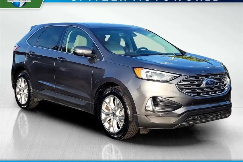 2022 Ford Edge Titanium photo 1