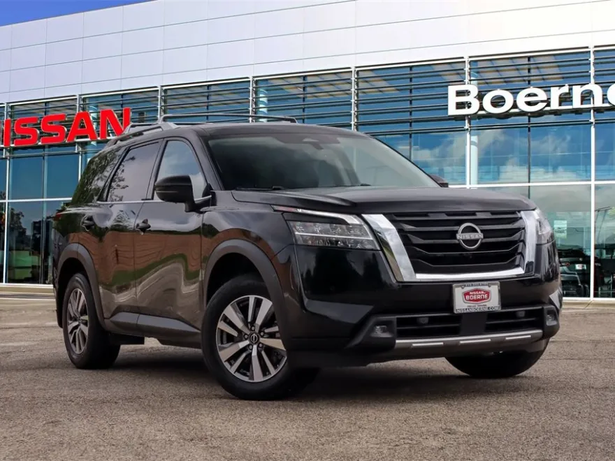 2022 Nissan Pathfinder SL photo 1