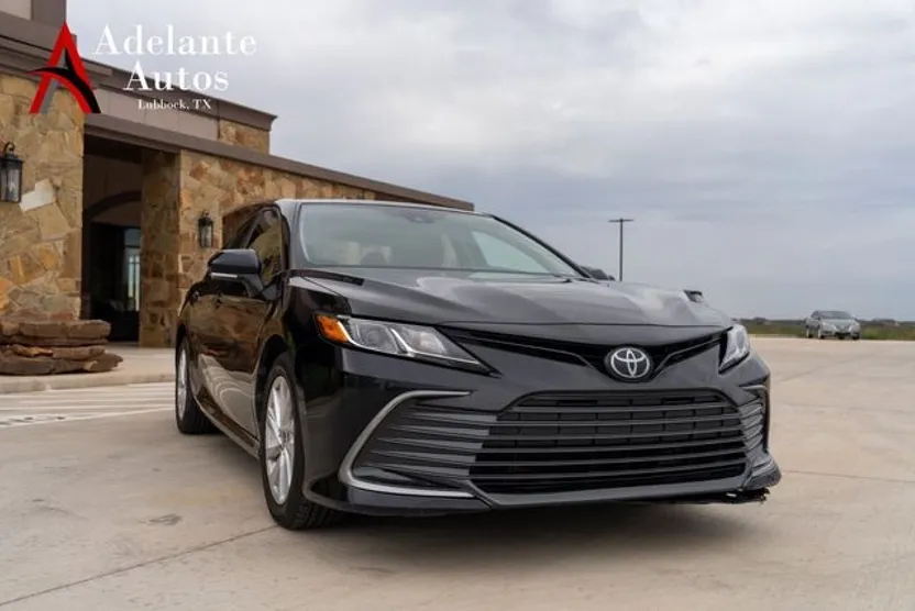 2024 Toyota Camry LE photo 1