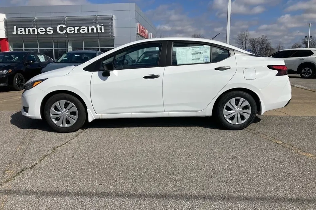 2025 Nissan Versa S photo 1