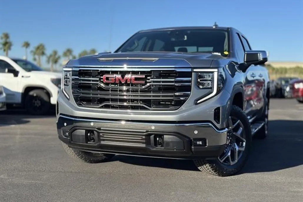 2026 Gmc Sierra 1500 SLT photo 3