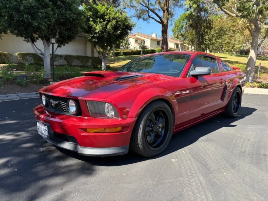 2008 Ford Mustang GT Premium photo 1