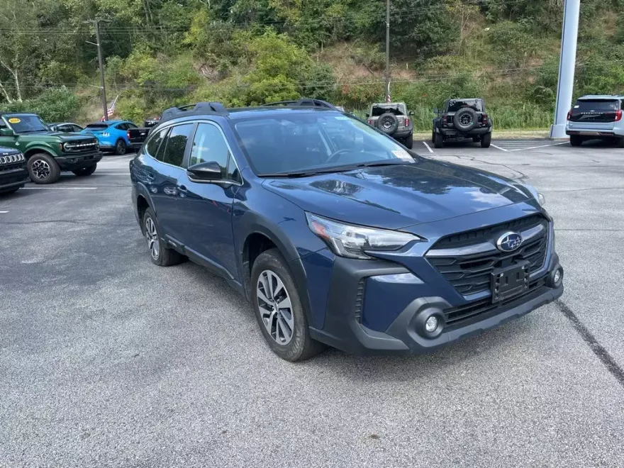 2024 Subaru Outback Premium photo 1