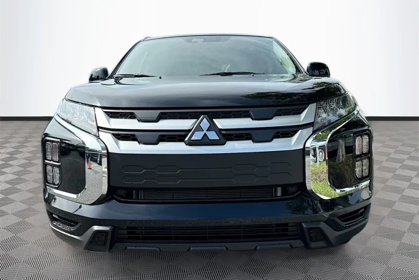 2025 Mitsubishi Outlander Sport ES photo 1