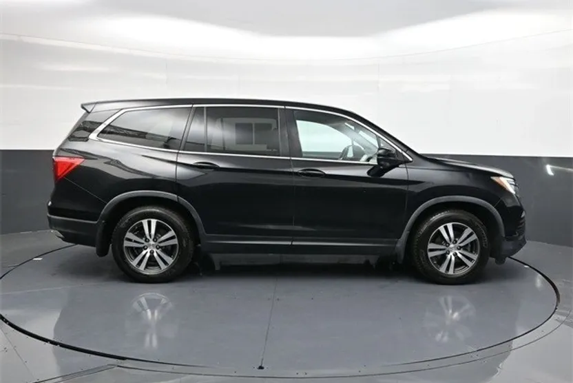 2016 Honda Pilot EX-L photo 1