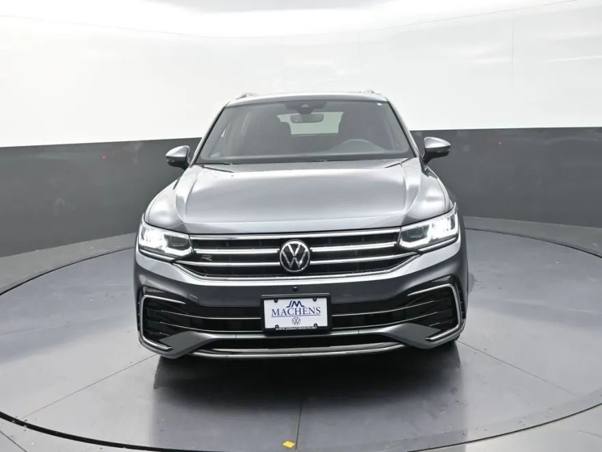 2023 Volkswagen Tiguan SEL R-Line Black photo 1