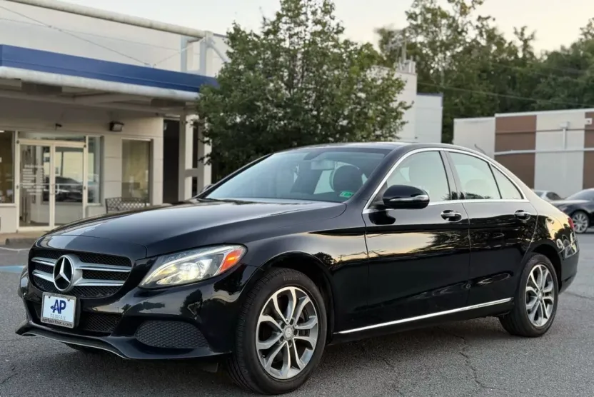 2015 Mercedes Benz C 300 4MATIC Sedan photo 1