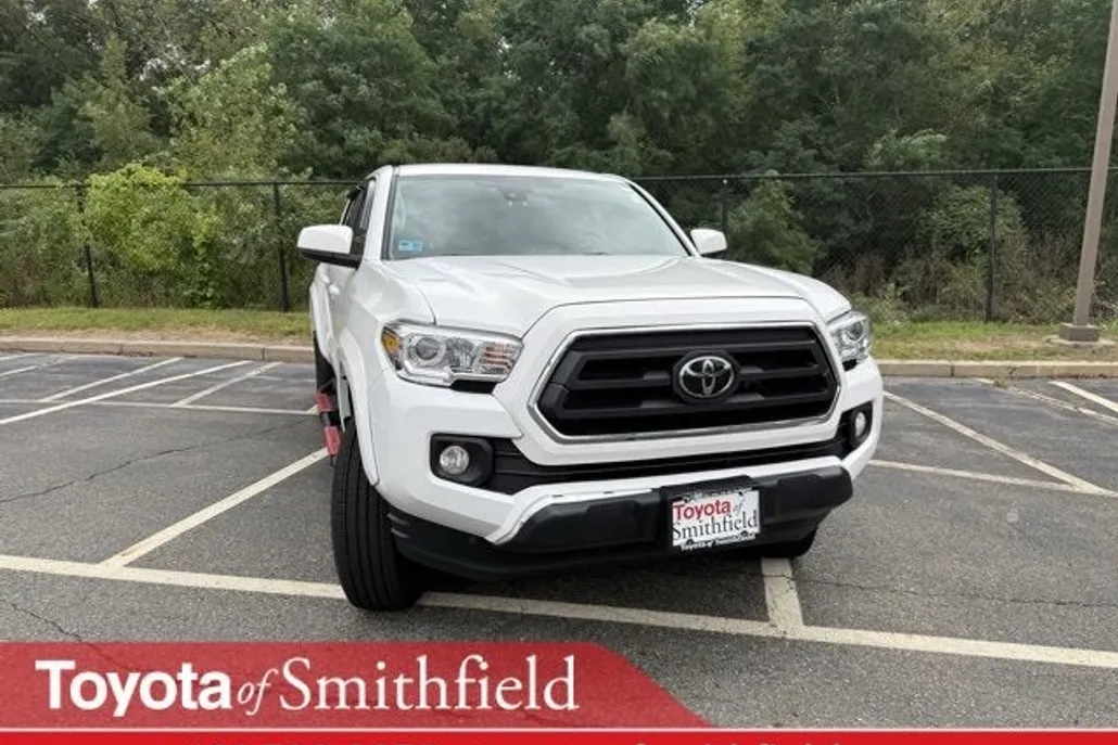 2022 Toyota Tacoma SR5 photo 1