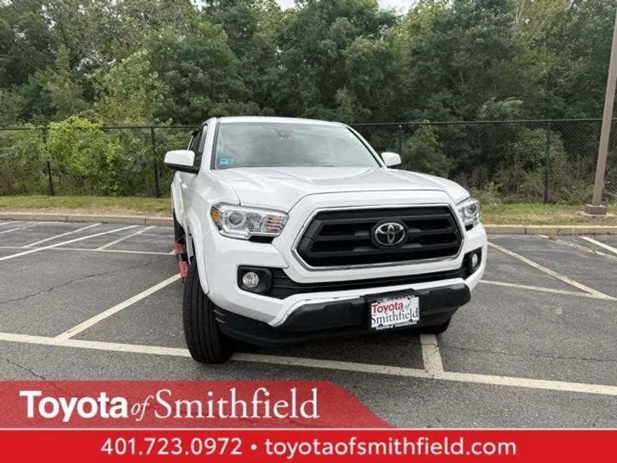 2022 Toyota Tacoma SR5 photo 1