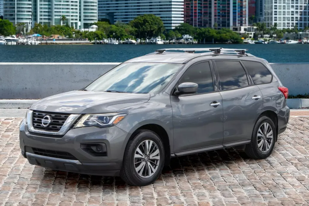 2019 Nissan Pathfinder S photo 1