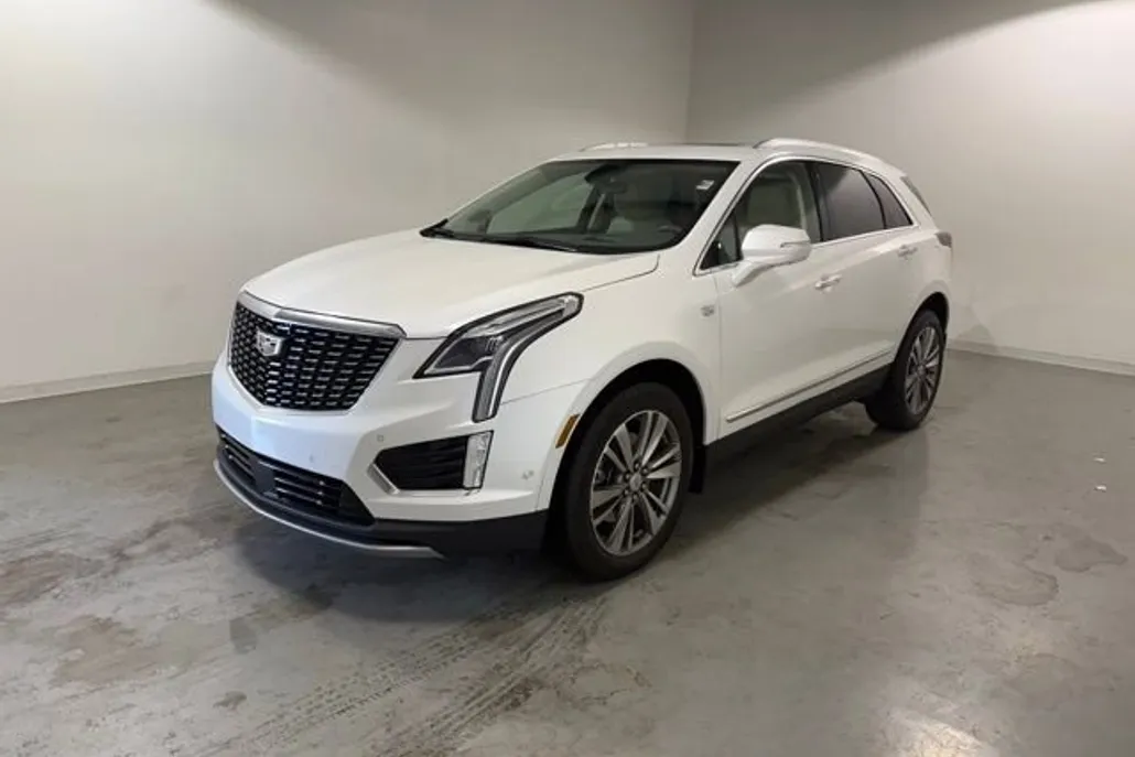 2021 Cadillac XT5 Premium Luxury photo 1