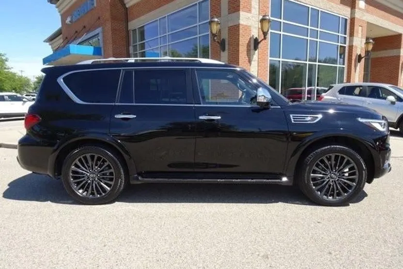2022 Infiniti QX80 Sensory photo 1