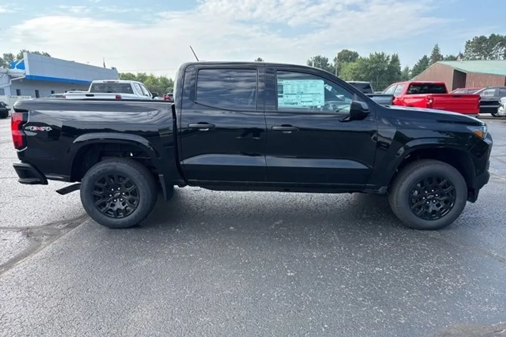 2026 Chevrolet Colorado Work Truck photo 1