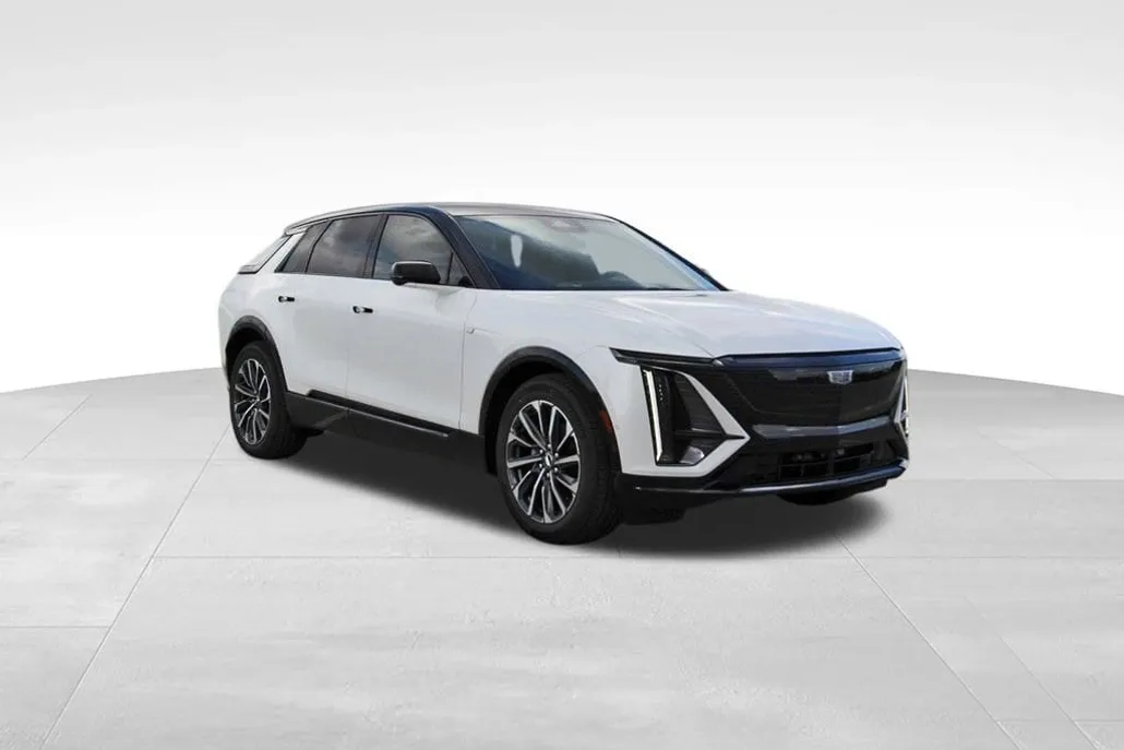 2025 Cadillac Lyriq Sport photo 1