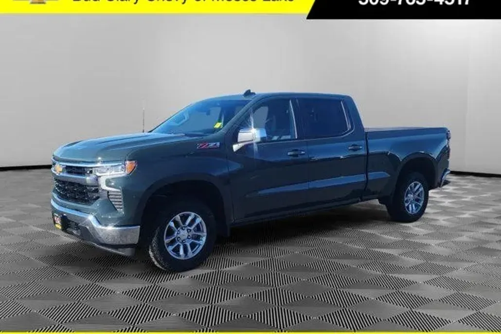 2025 Chevrolet Silverado 1500 LT photo 1