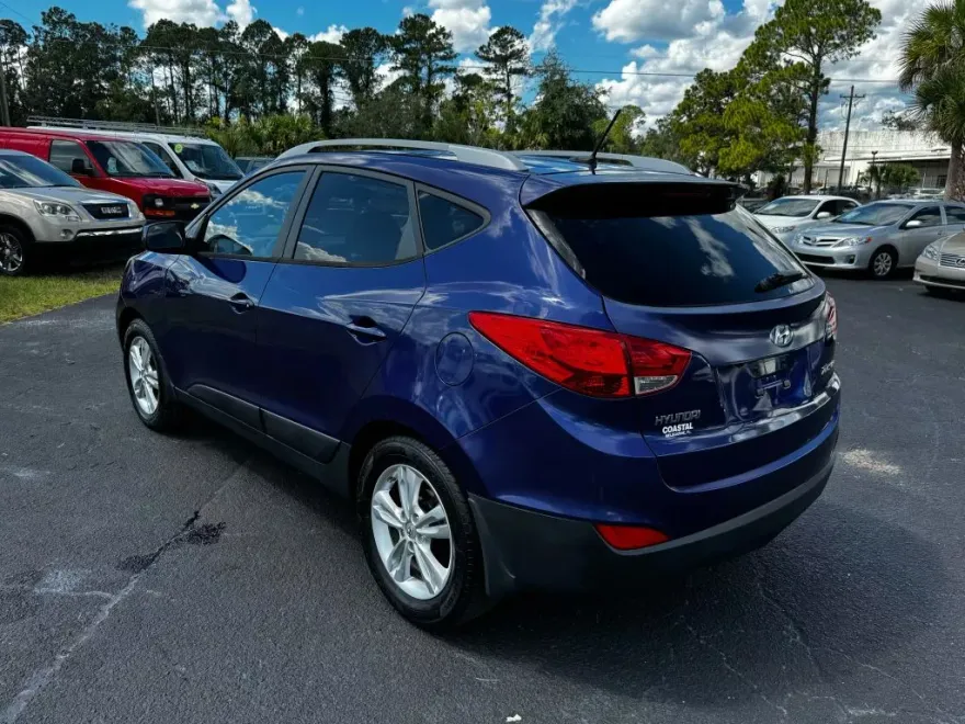 2011 Hyundai Tucson GLS Sport photo 1