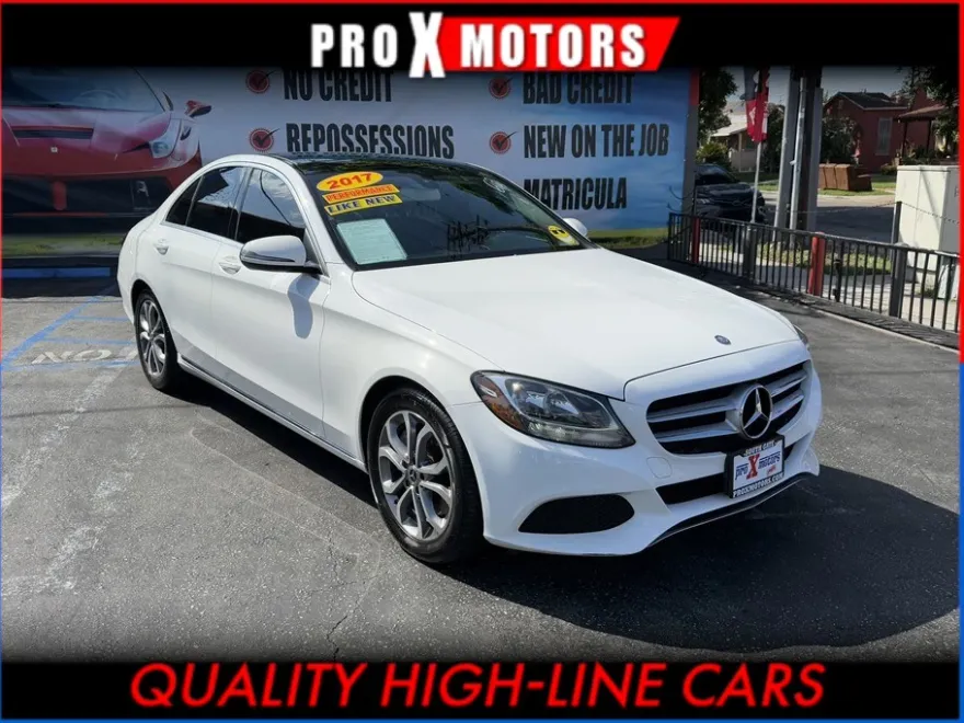 2017 Mercedes Benz C 300 Sedan photo 1