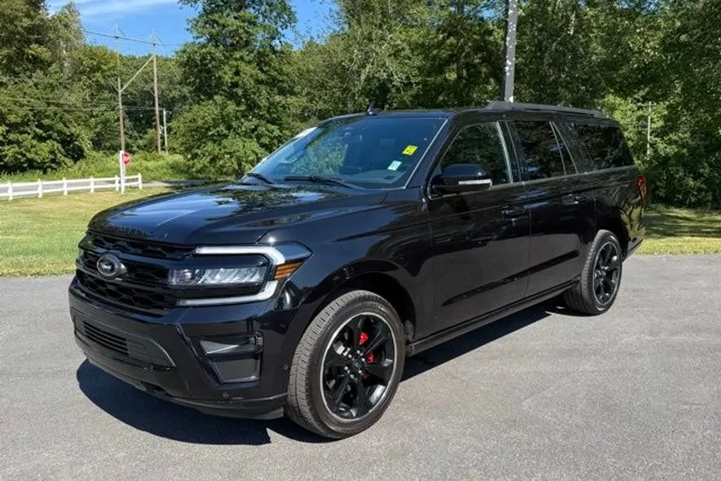 2022 Ford Expedition MAX Limited photo 1