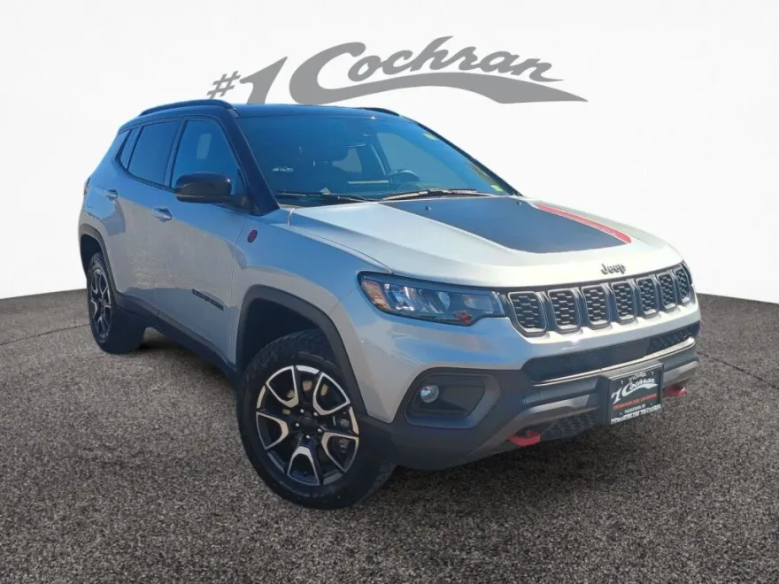 2024 Jeep Compass Trailhawk photo 1