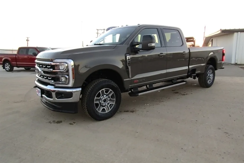 2026 Ford F-350 Lariat photo 1