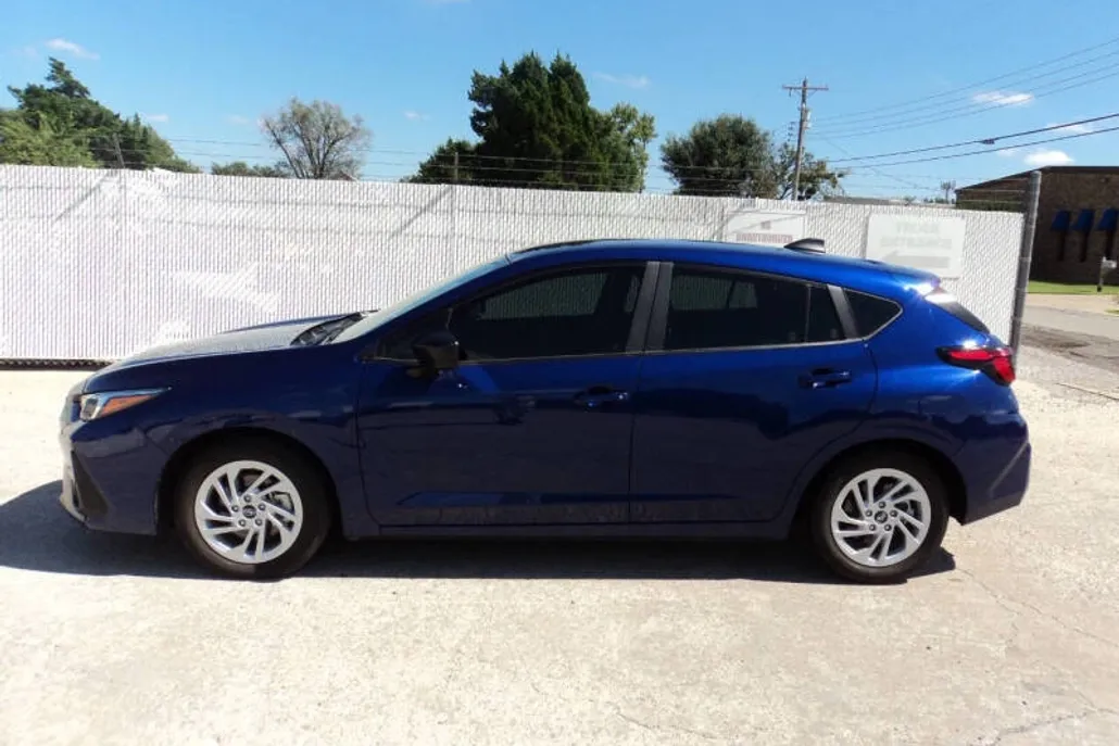 2024 Subaru Impreza Base photo 1