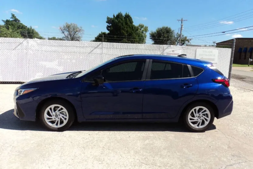 2024 Subaru Impreza Base photo 1