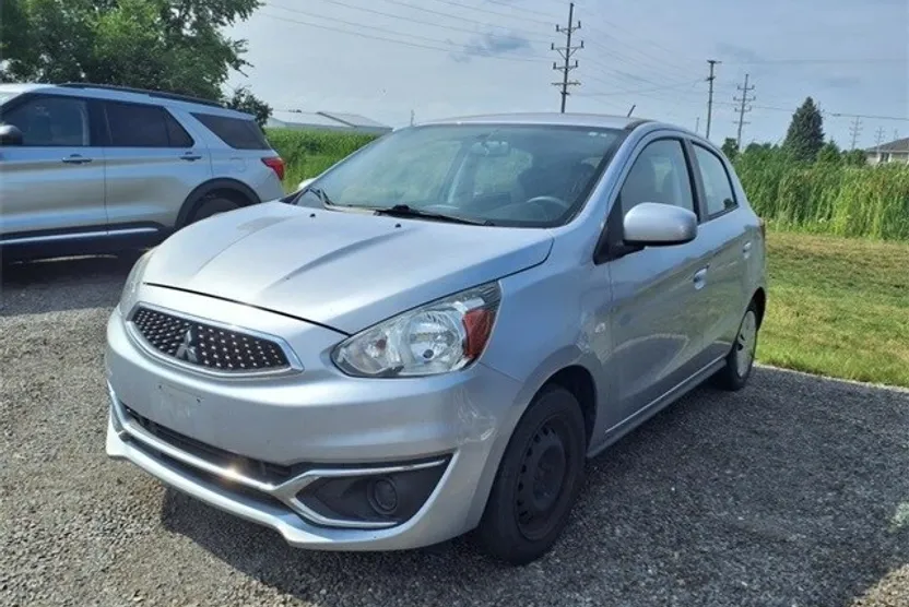 2017 Mitsubishi Mirage ES photo 1