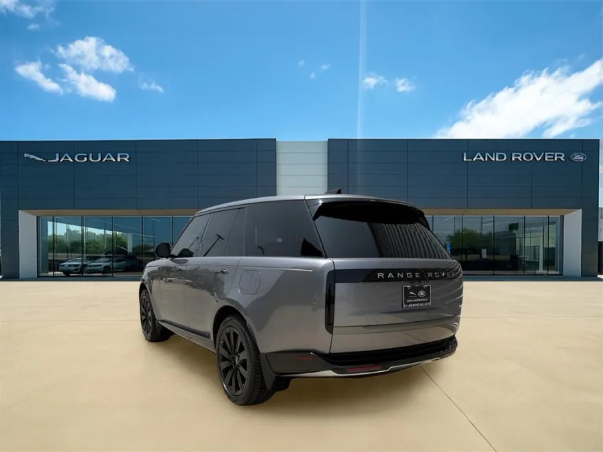 2025 Land Rover Range Rover SE photo 1