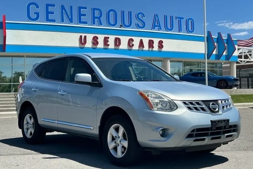 2013 Nissan Rogue S photo 1