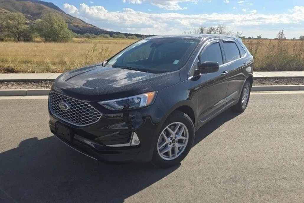 2024 Ford Edge SEL photo 1