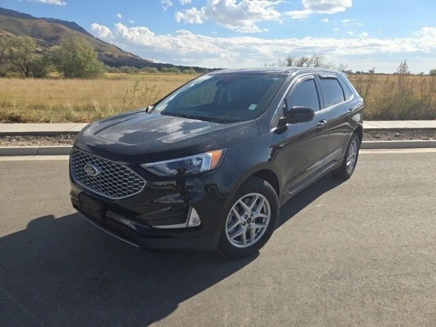 2024 Ford Edge SEL photo 1