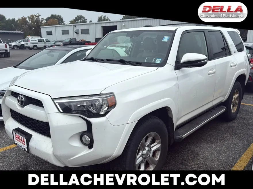 2019 Toyota 4Runner SR5 photo 1