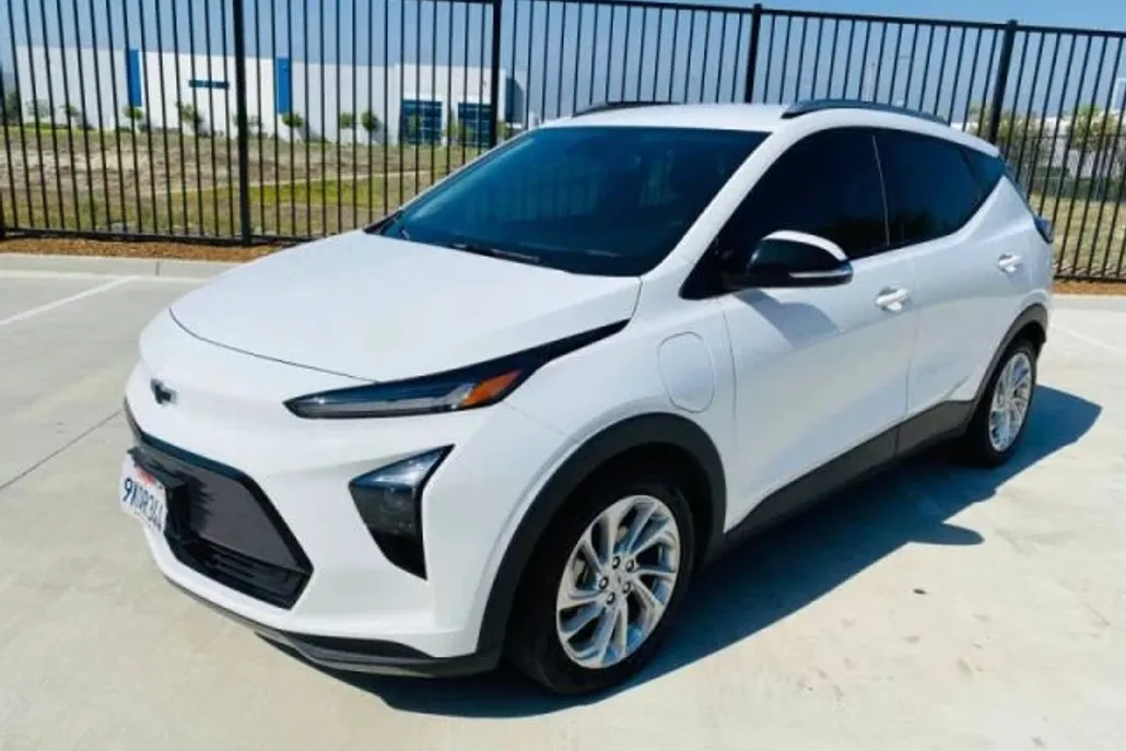 2023 Chevrolet Bolt EUV photo 1