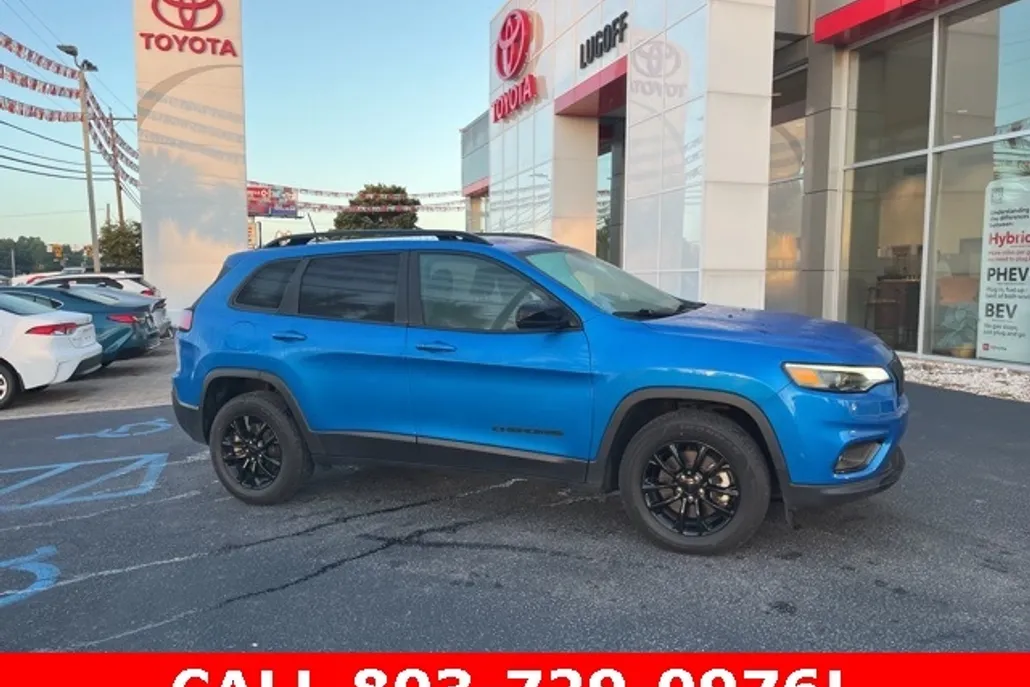 2023 Jeep Cherokee Altitude photo 1