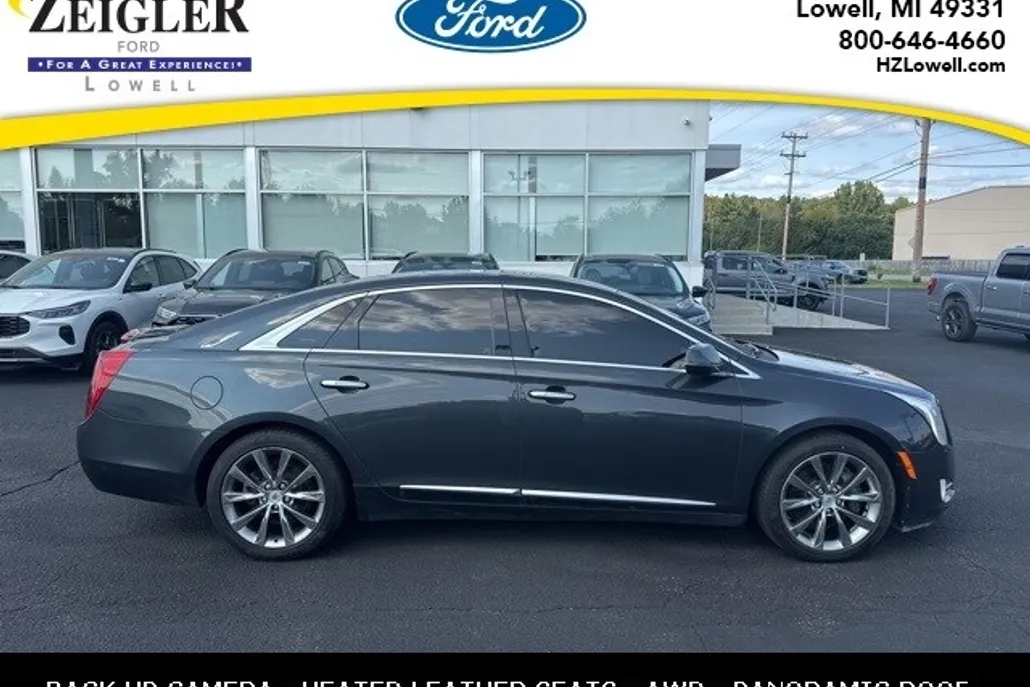 2013 Cadillac XTS Luxury photo 1