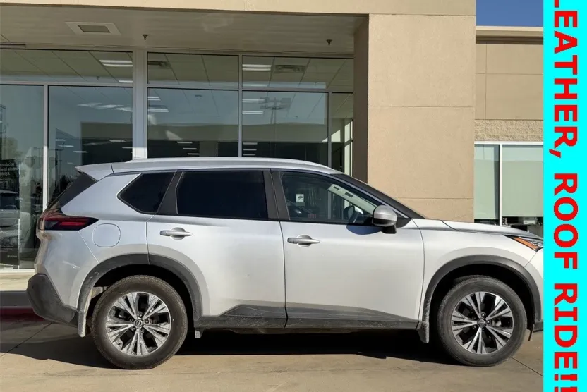 2023 Nissan Rogue SV photo 1