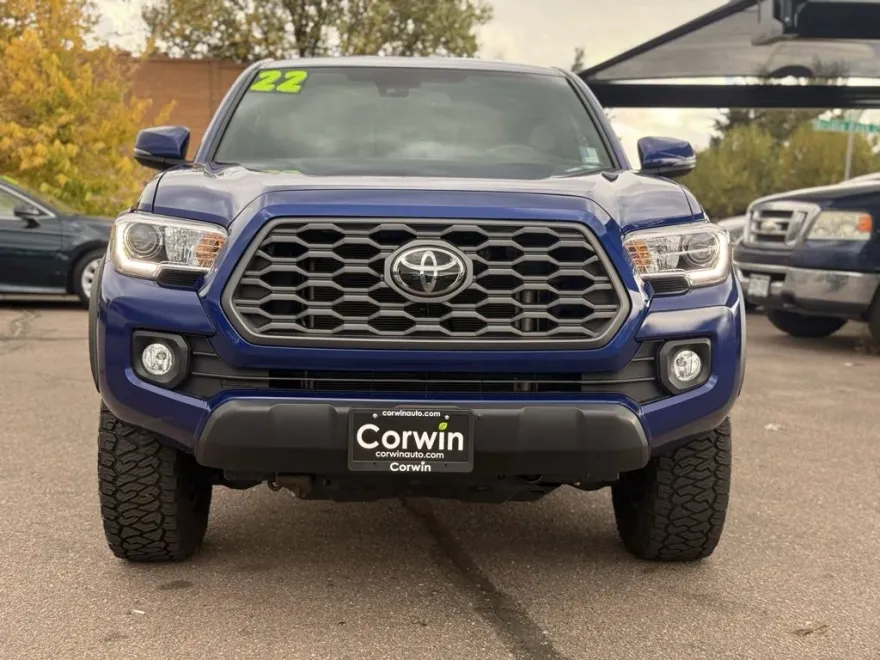 2022 Toyota Tacoma TRD photo 1