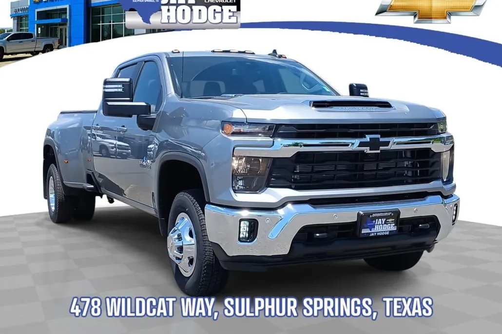 2025 Chevrolet Silverado 3500HD LT photo 1